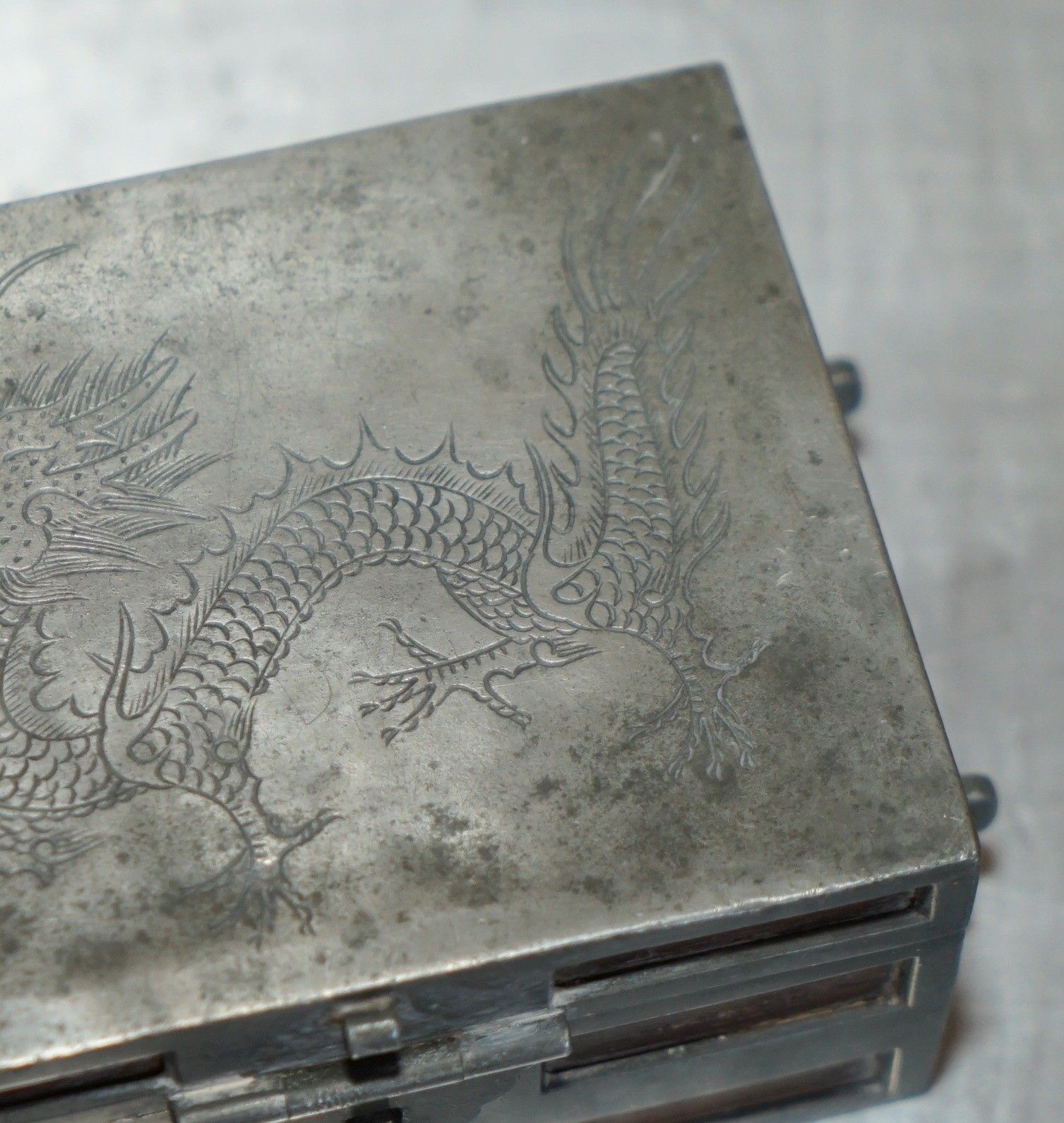 Antique Circa 1920 Chinese Kut Hing Pewter & Wood Carved Dragon Jewellery Box photo vinterior