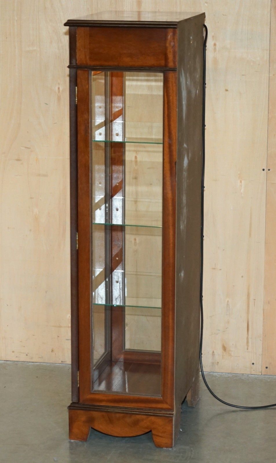 photo buy Suite Of Five Sheraton Revivial Led Light Display Cabinets With Glass Shelves