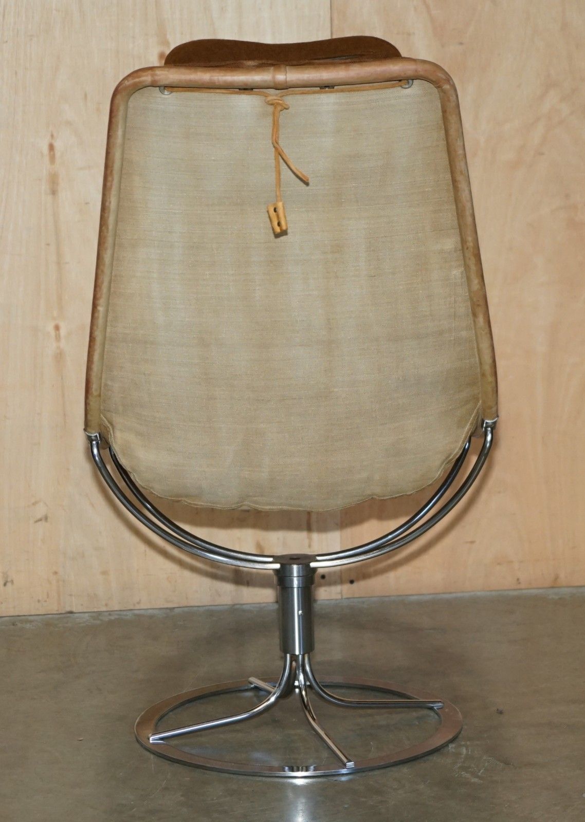 photo vinterior Bruno Mathsson Swedish Mid Century 1907 1988 Jetson Swivel Armchair For Dux