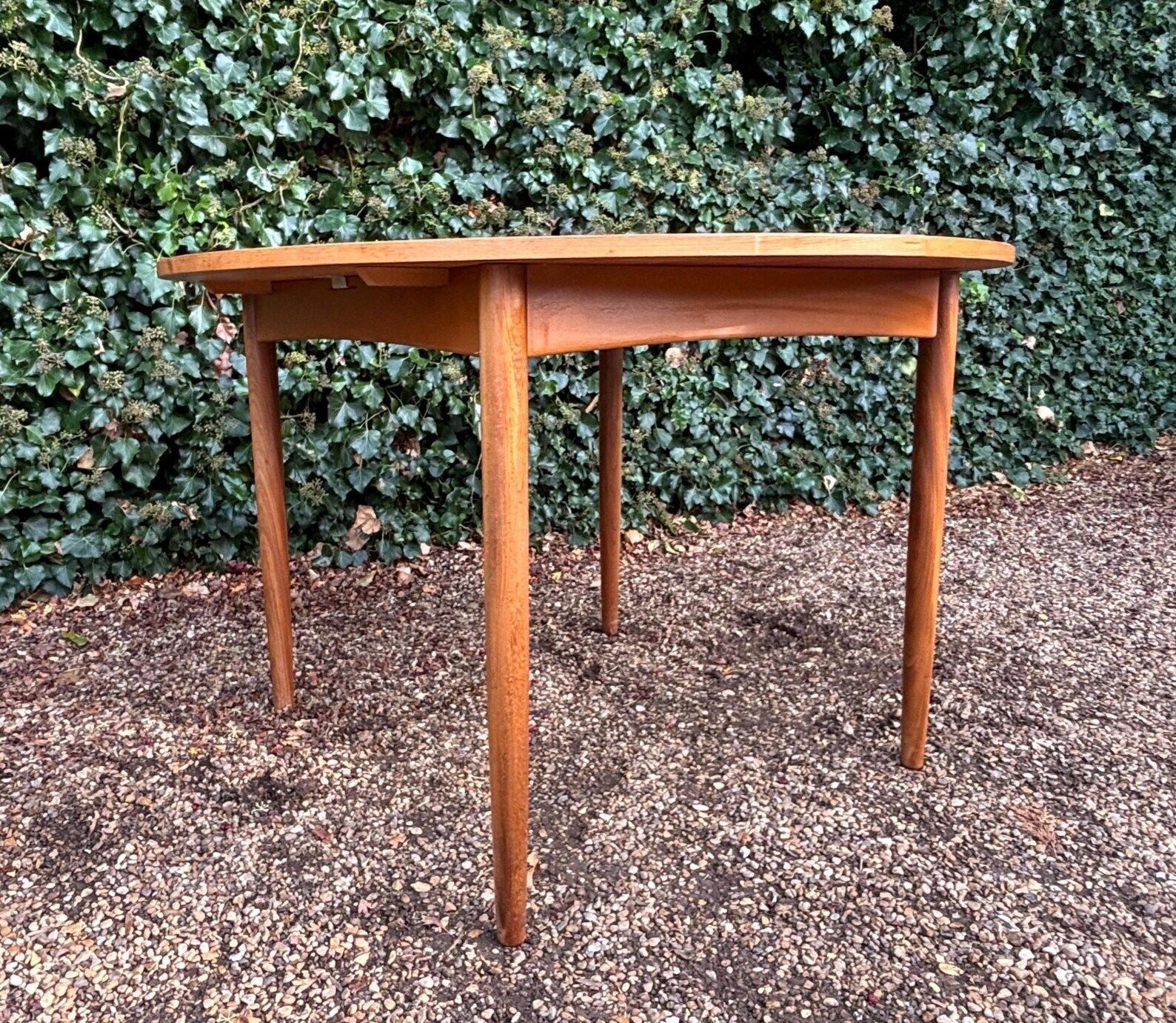 Mid Century G Plan Round Extending Teak Dining Table C.1960s photo 540.0