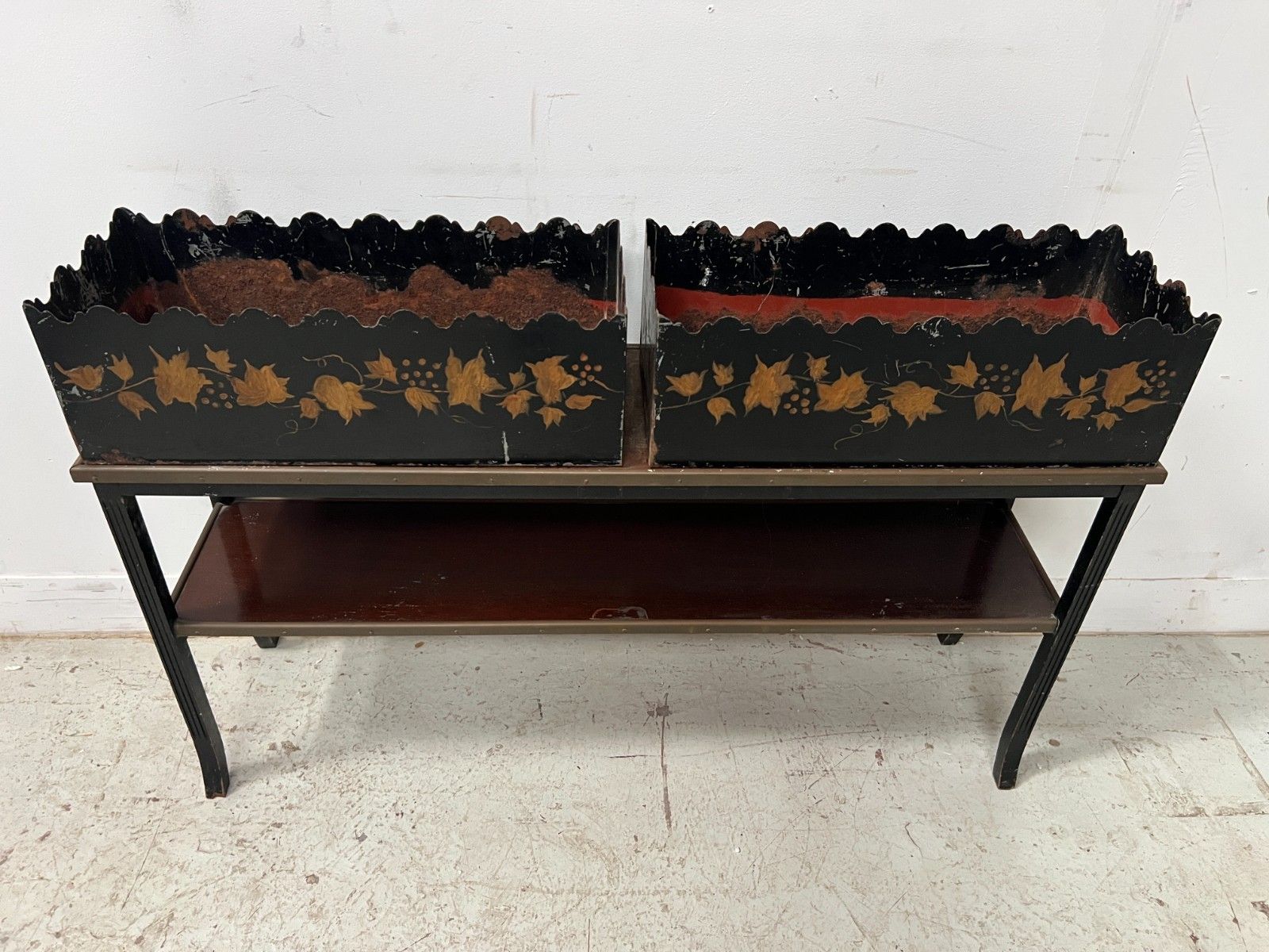 672.75 Console And Planter In Wood And Lacquered Sheet Metal XX Century photo