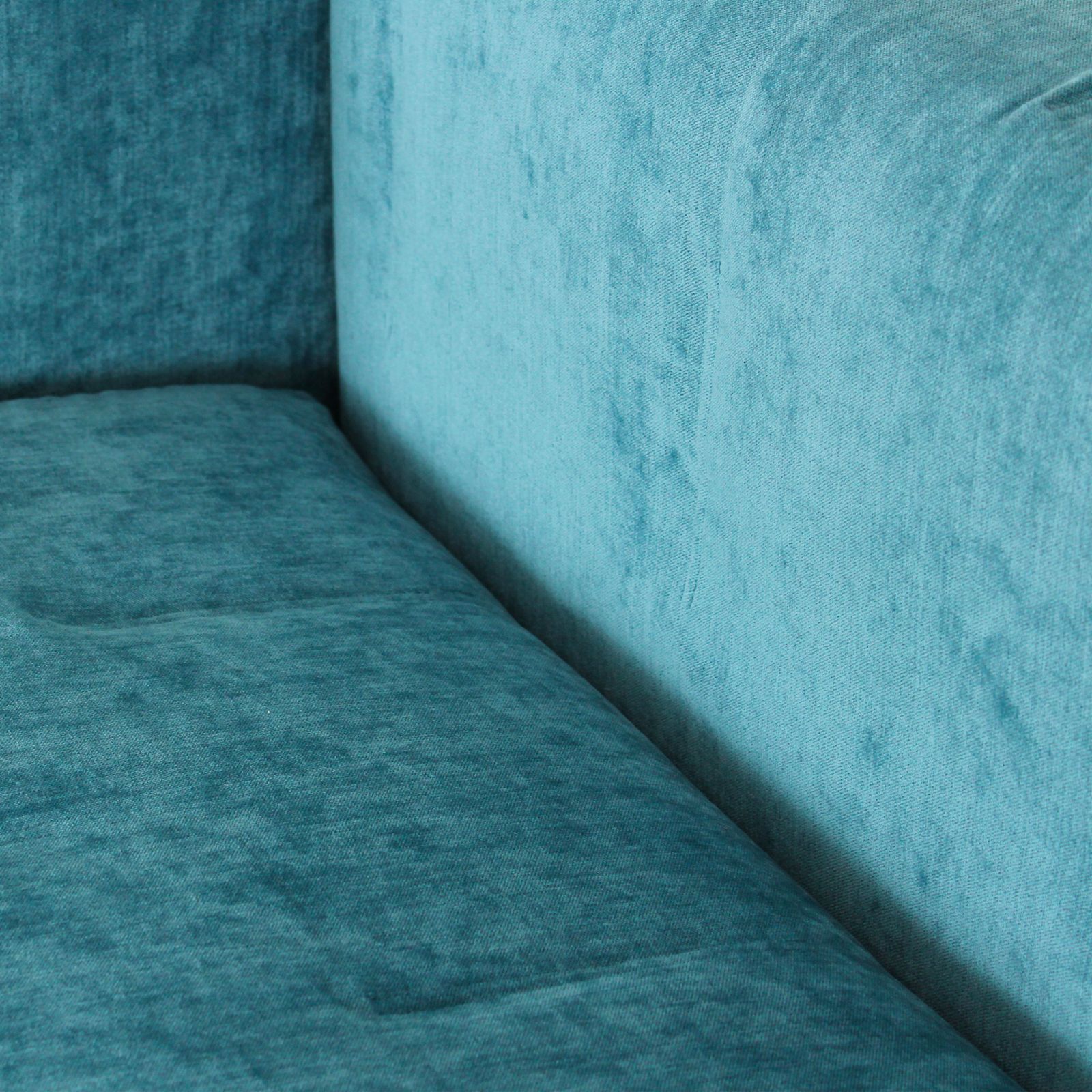 photo buy Carlo Scarpa Cornaro Two Seater Sofa In Iroko Wood And Azure Velvet For Studio Simon, 1974
