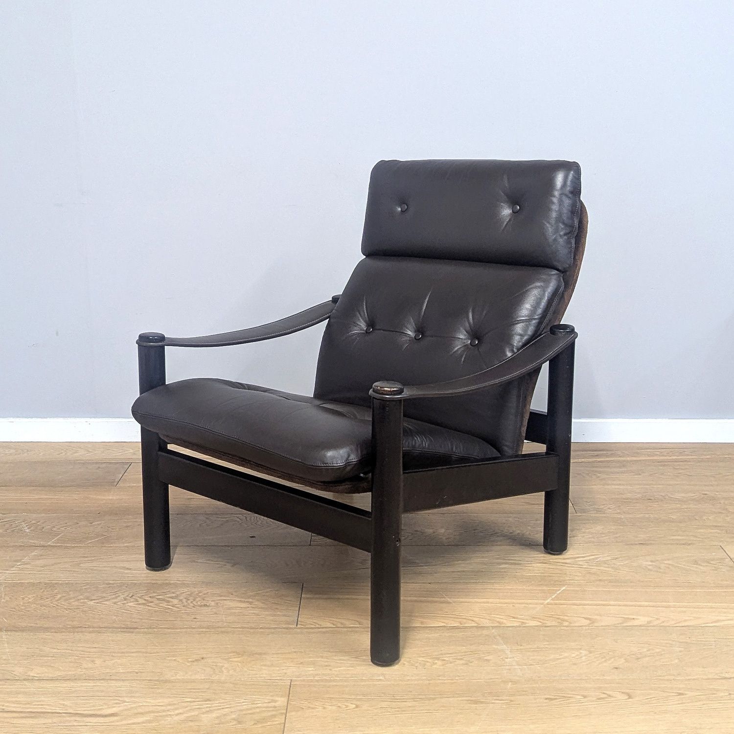 Midcentury Danish 1970s Leather Lounge Chair By Gehl & Nissen For Jeki Mobler photo for sale