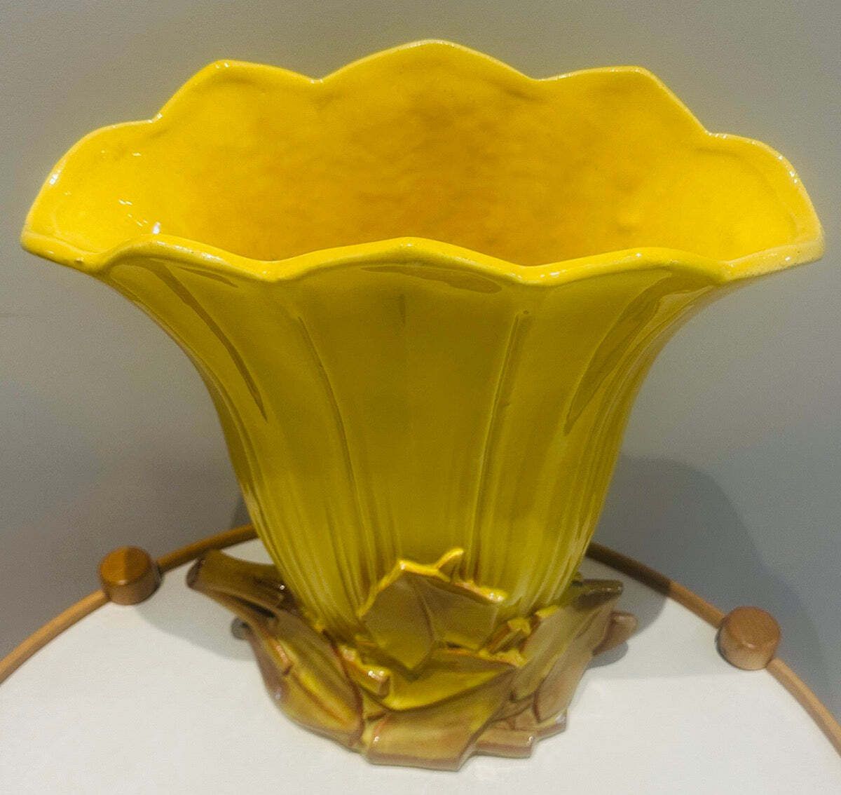 Vintage 1950s Mccoy USA Pottery Yellow & Gold Glazed Tulip Fan Vase photo 325.0