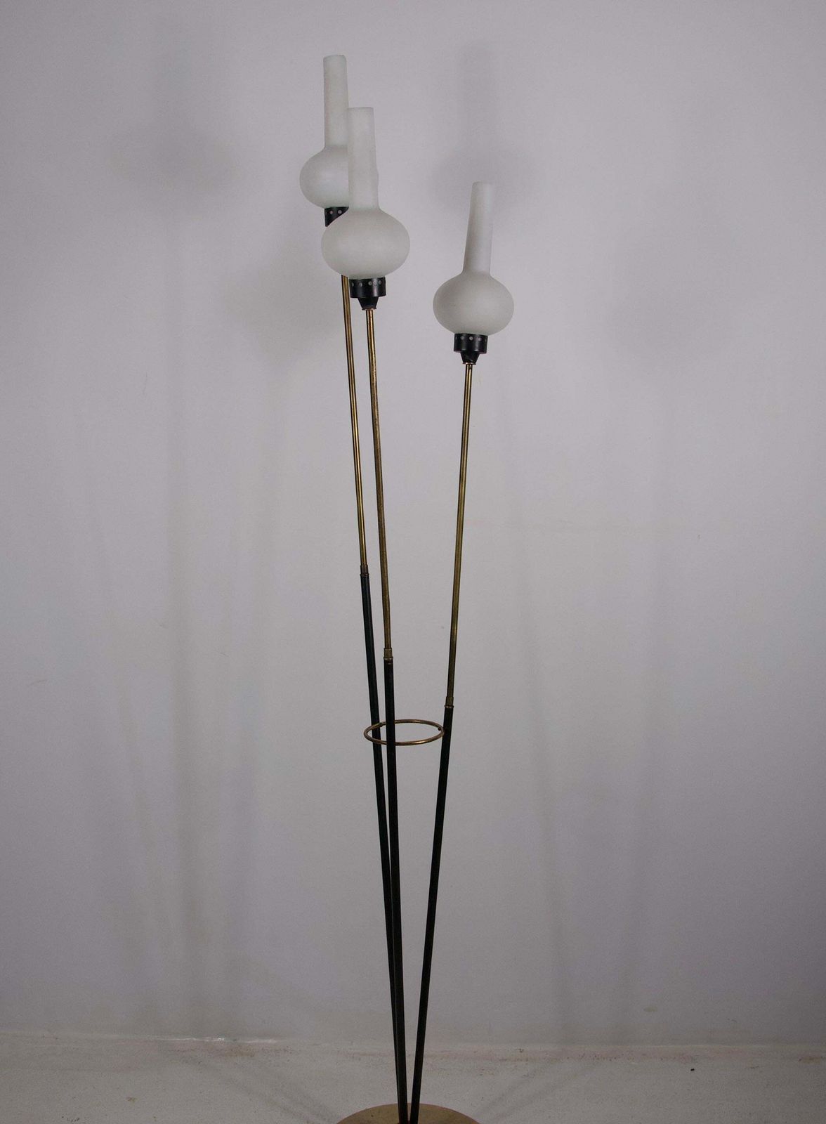 photo vintage Brass And Opaline Glass Floor Lamp By Stilnovo, Italy, 1960s