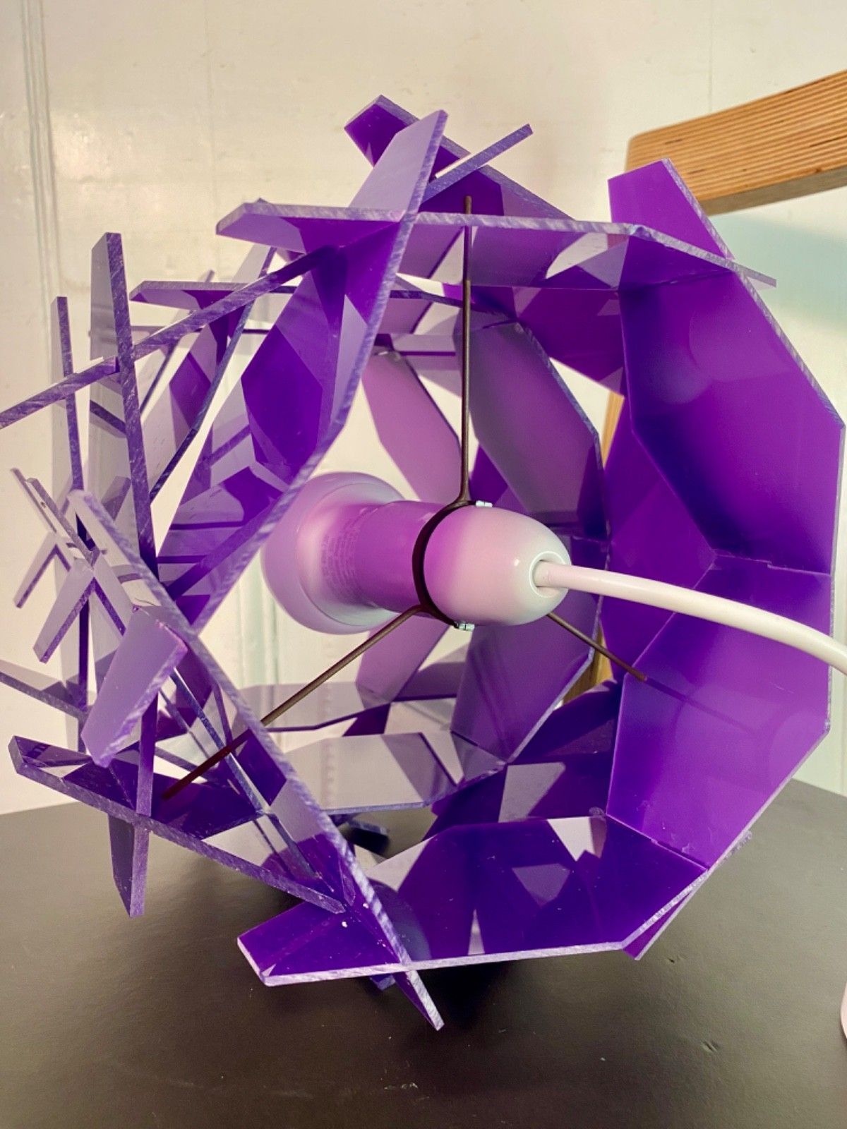 photo vinterior Original 1960s 70s Purple Perspex Ceiling Pendant Light.