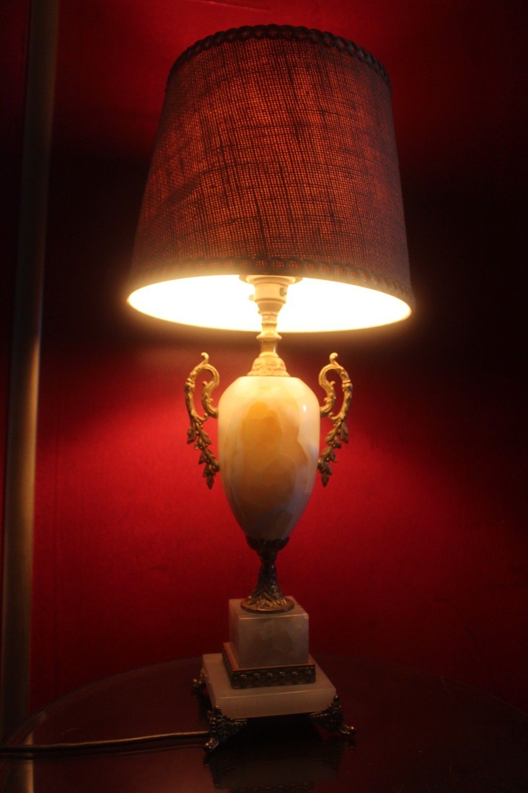 photo vintage Vintage Bronze And Marble Urn Side Table Lamp With Shade Large Size 25x25x57