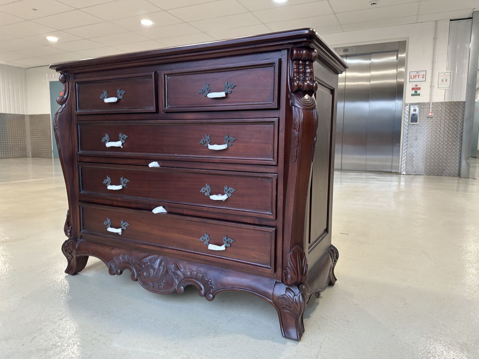 photo vinterior Brand New Masterpiece Raphael Handcrafted French Antique Style Chest Of Drawers – Rrp £870