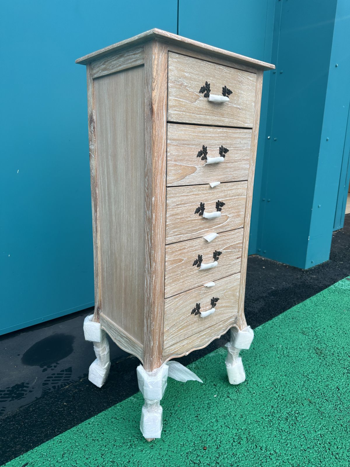 450.0 Brand New Pretty Montpellier Blanc Solid Wood 5 Draw Tallboy  	Rrp £579 photo
