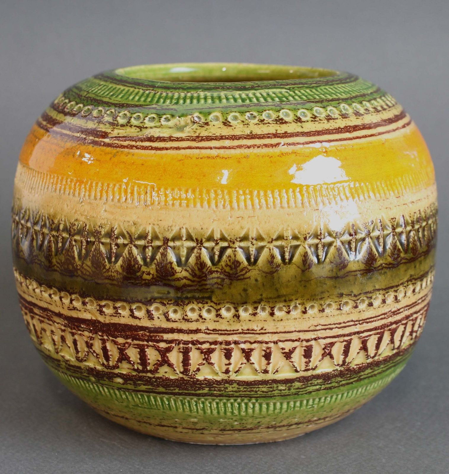 photo vinterior Mid Century Italian Ceramic Vase By Aldo Londi For Bitossi (Circa 1960s)