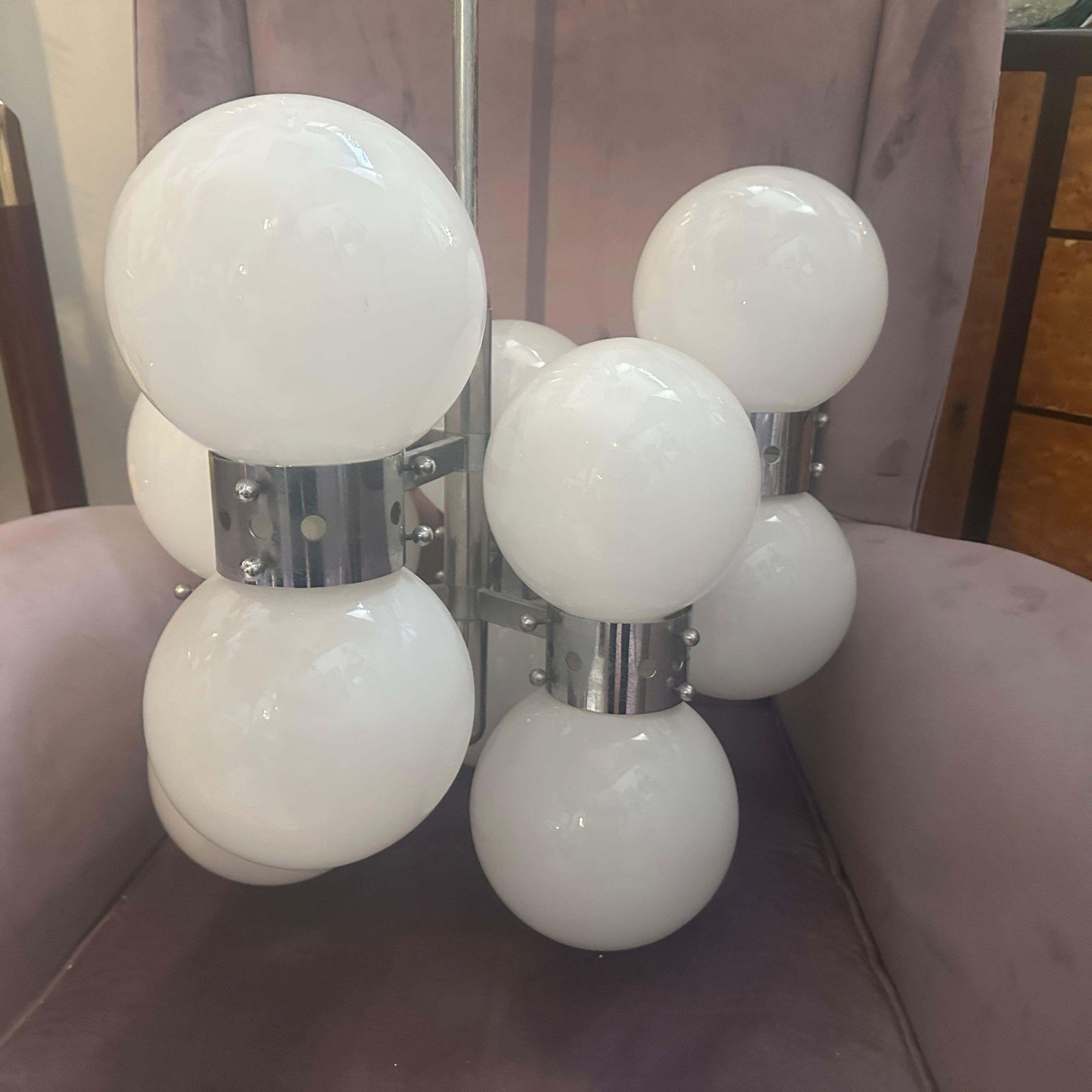 photo vintage 1960s Space Age Steel And Opaline Glass 10 Lights Italian Chandelier