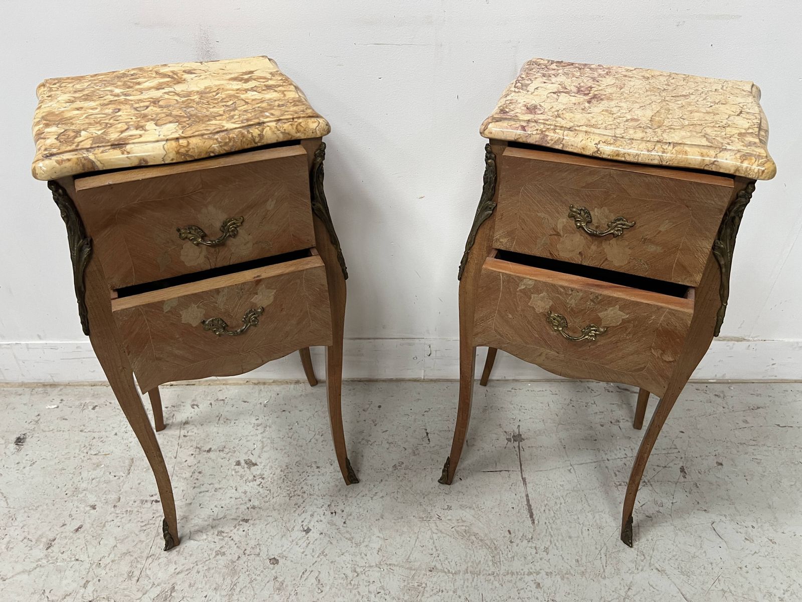 Pair Of Small Marquetry Chests Of Drawers In The Louis XV Style / 20th Century photo vintage