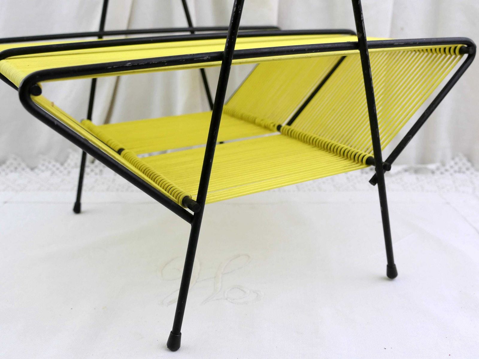 Vintage Franse Mid Century Modern Draagbare Platenhouder Met Felgeel Vinylkoord, Retro Mcm Hifi Accessoire Voor Opbergen, Muziekcentrum photo buy
