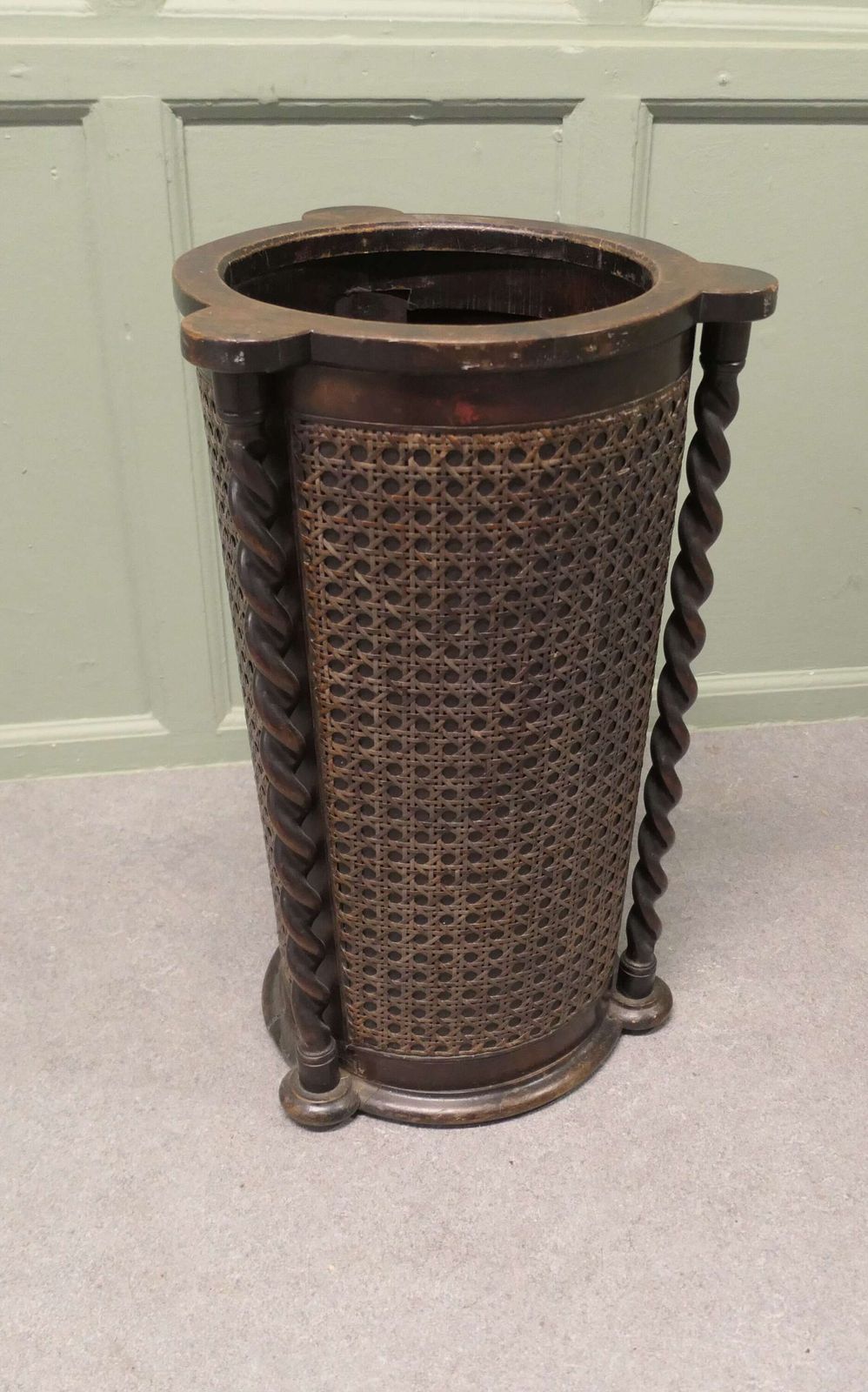 Large Country House Stick Stand, Barley Twist And Bergere photo 960.0