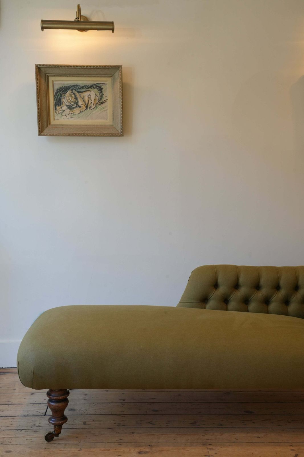 Regency Chaise Longue Upholstered In Antique Linen photo vinterior