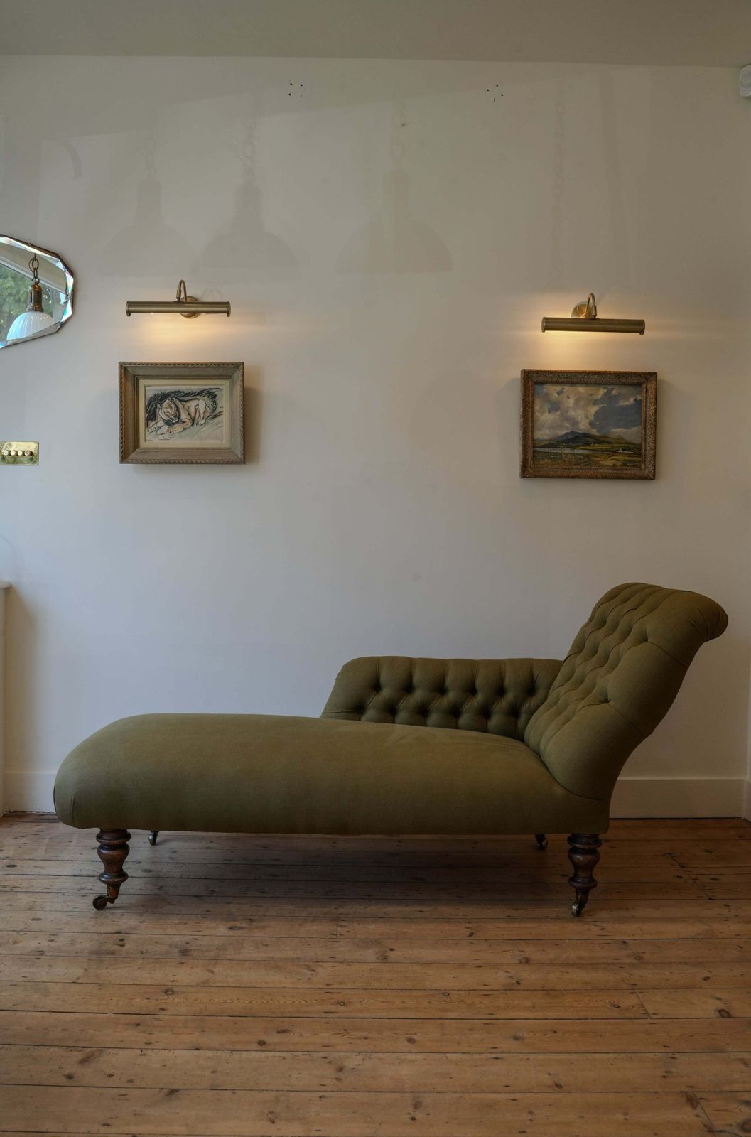 Regency Chaise Longue Upholstered In Antique Linen