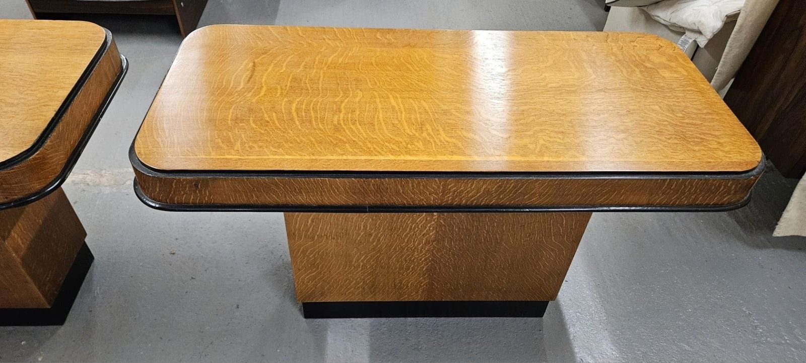 A Pair Of Art Deco Golden Oak Console Tables photo vinterior