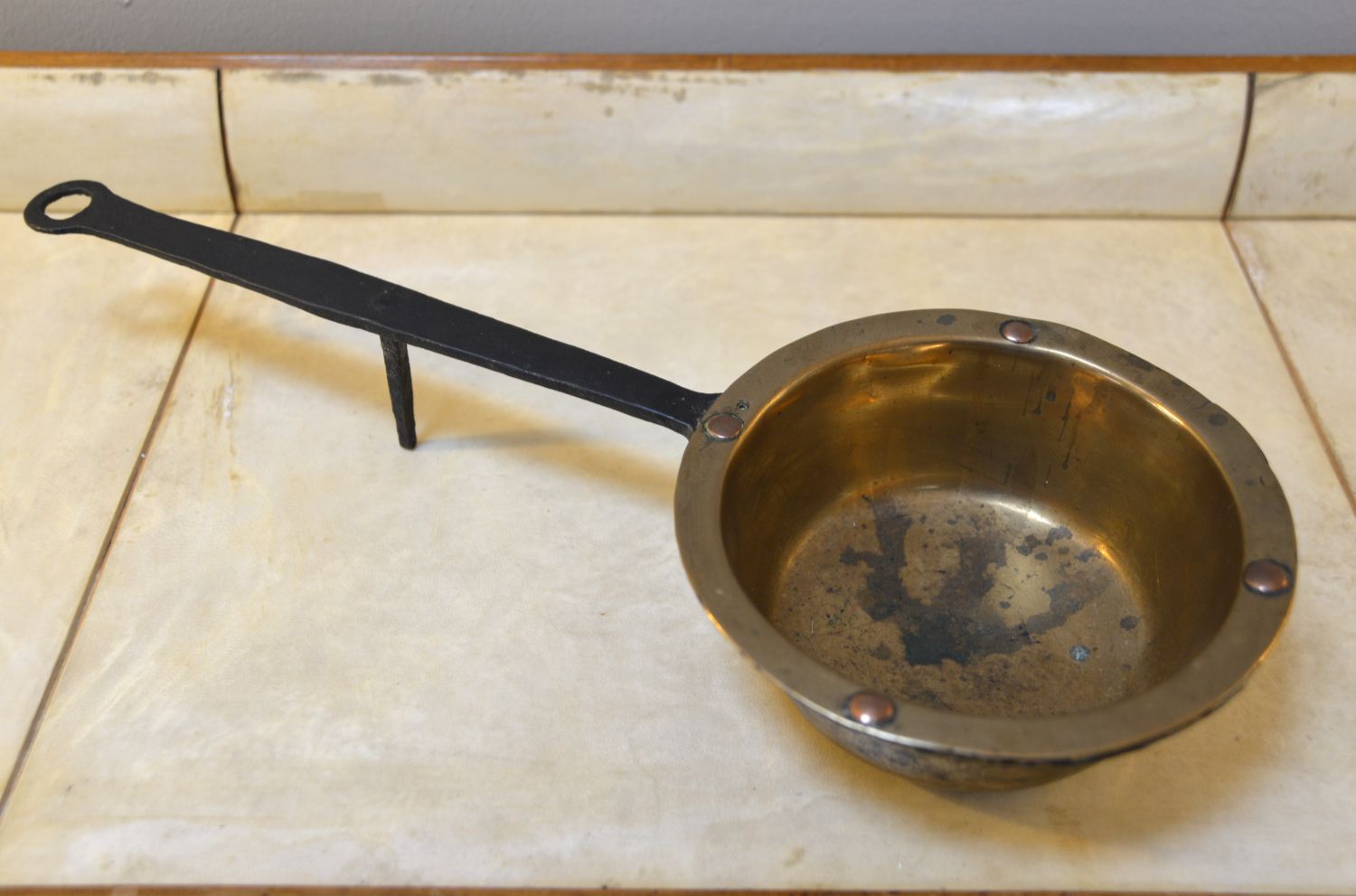 Georgian Fireside Down Hearth Skillet Brass Copper Cast Iron Pan English C1810 photo for sale
