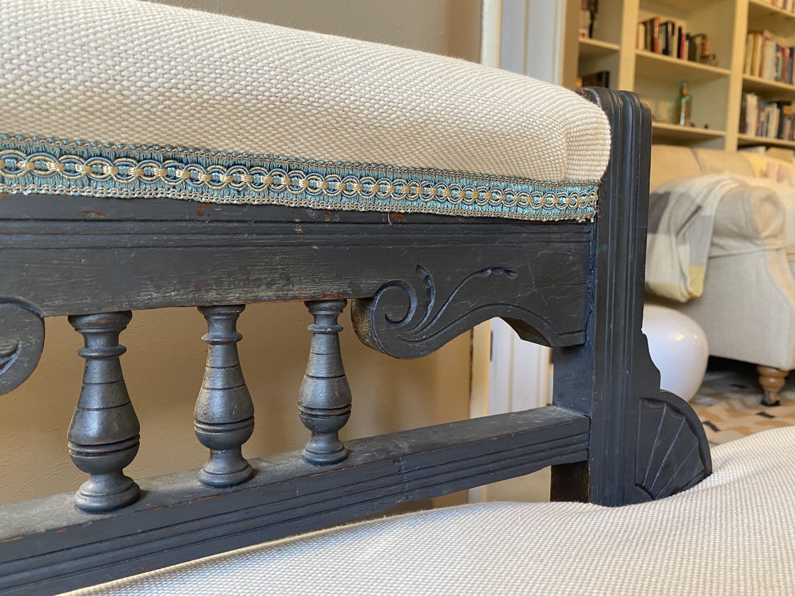 275.0 Late 19th/Early 20th Century Roll Back Chaise Longue *Re Covered photo