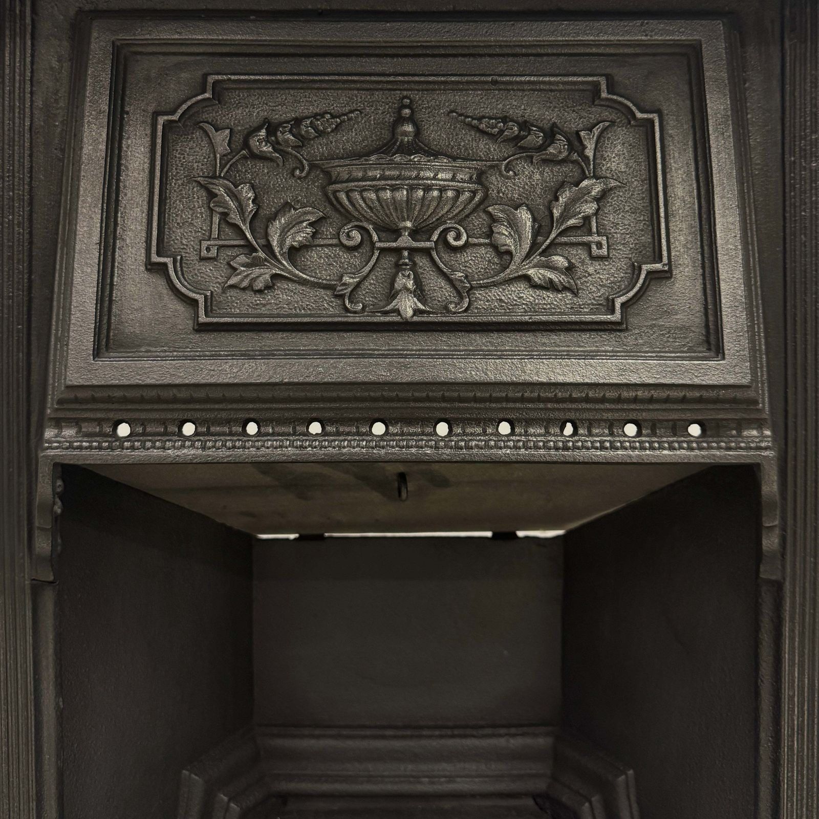 photo furniture Antique Victorian Cast Iron Floral Tiled Fireplace Insert