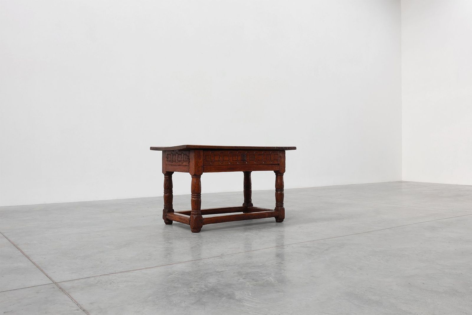 3945.0 Wabi Wabi Style Hand Carved Oak Side Table, Spain, 17th Century photo
