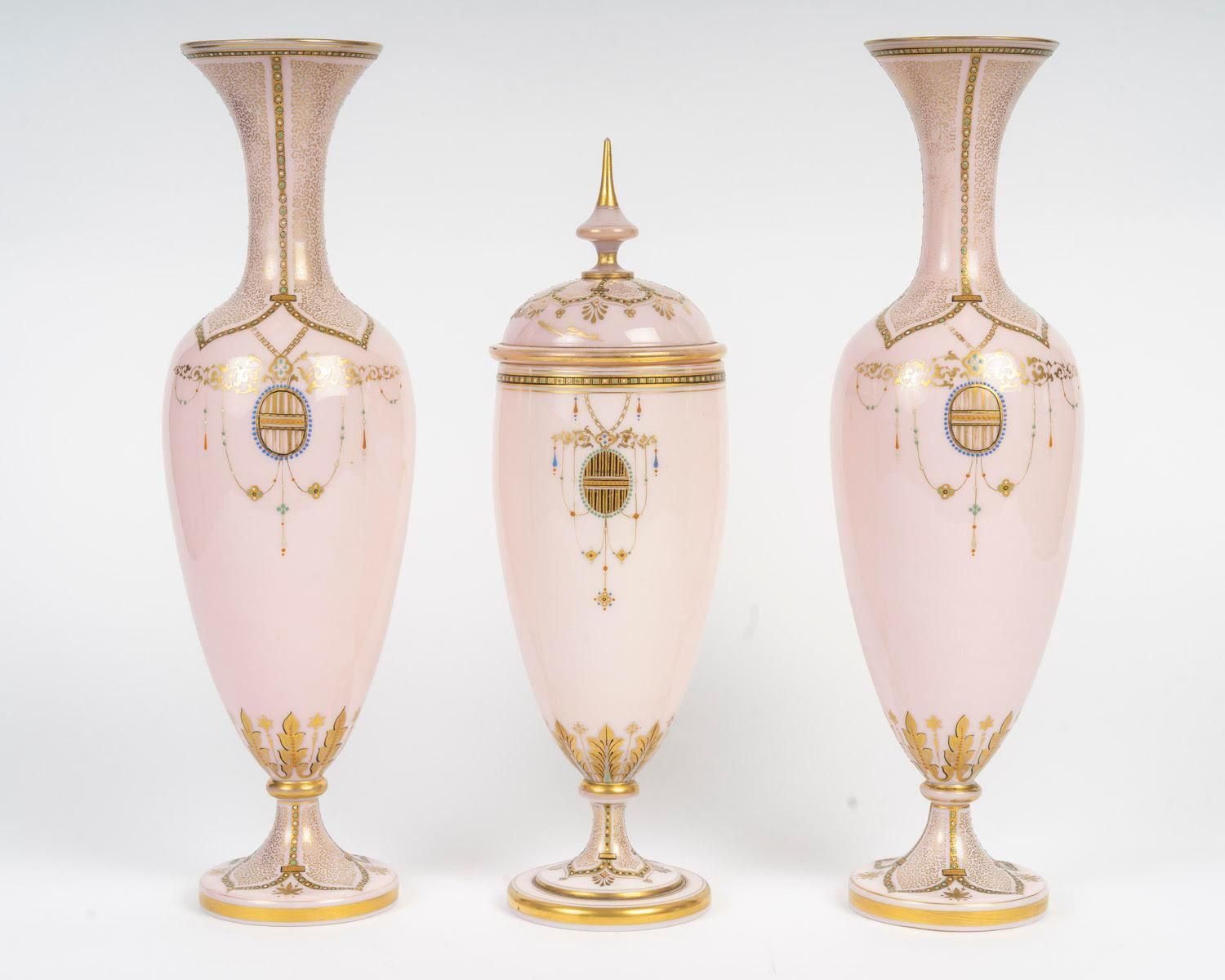 Mantel Set, Vases, Pink Opaline, Napoleon III Period, 19th Century. photo vinterior