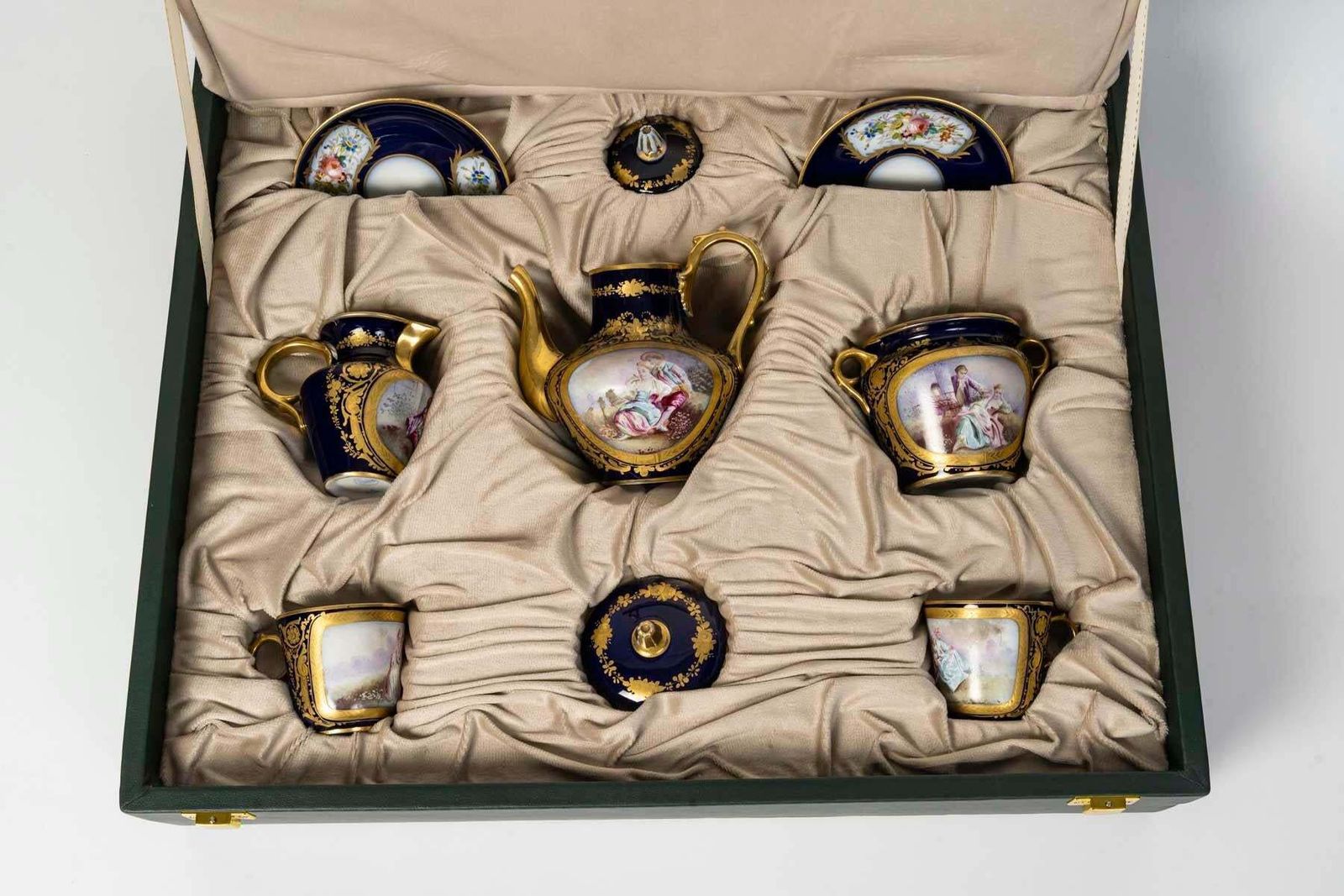 Large Sèvres Porcelain Tea Service, 19th Century, Napoleon III Period. photo 7148.0
