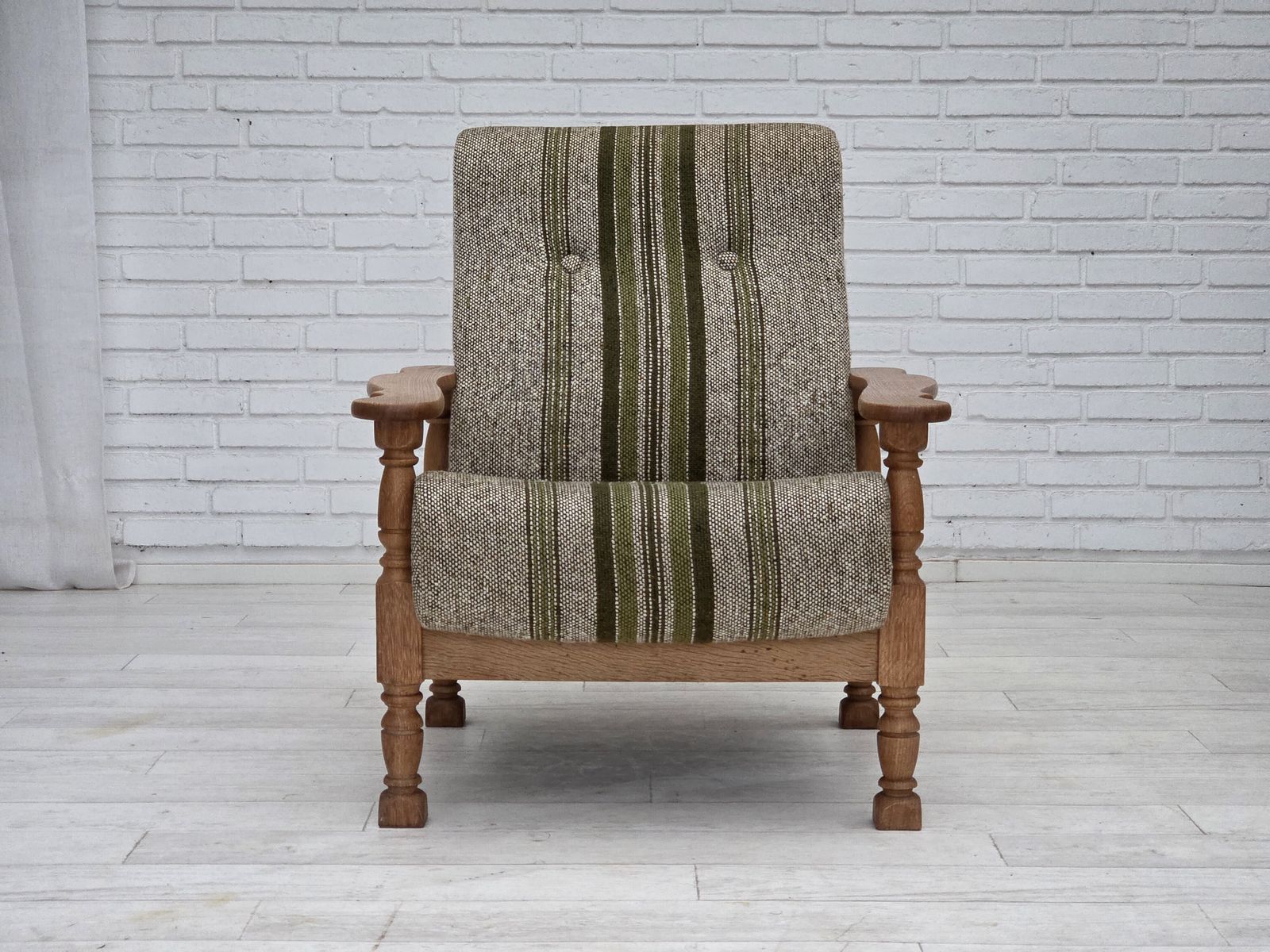 1970s, Danish Armchair, Original Furniture Wool Fabric, Solid Oak Wood. photo vinterior