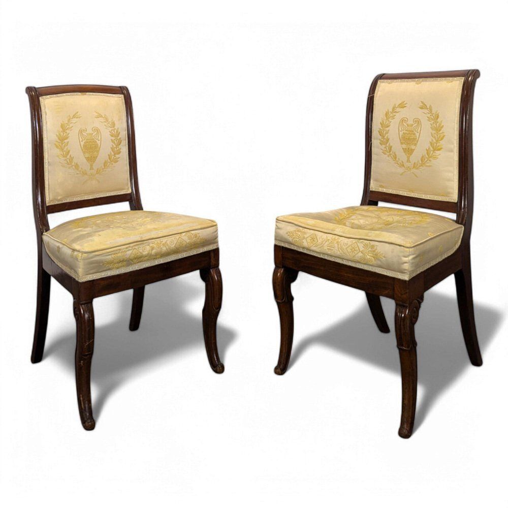 Set Of Vintage Rastauration Chairs With Shank Legs