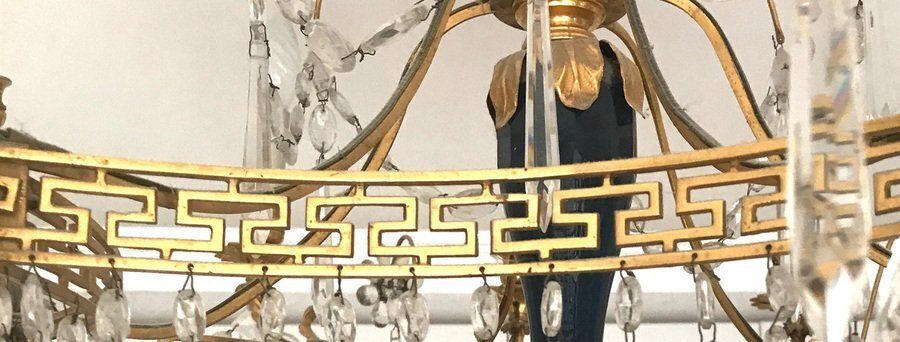 photo furniture 19th Century Neoclassical Baltic Crystal And Gilt Bronze Chandelier