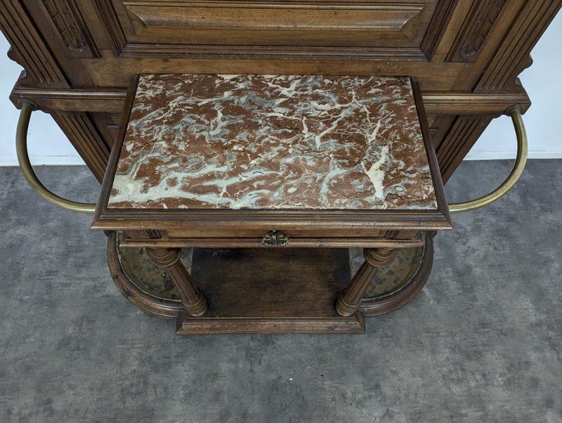 Walnut Cloakroom, Late 19th Century photo vinterior