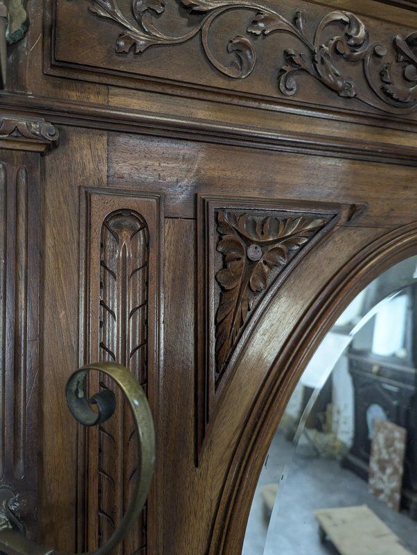 photo furniture Walnut Cloakroom, Late 19th Century