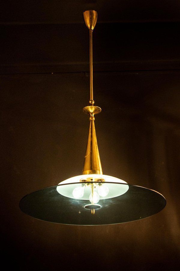 Round Crystal And Brass Chandelier By Max Ingrand For Fontana Arte, 1940s photo furniture