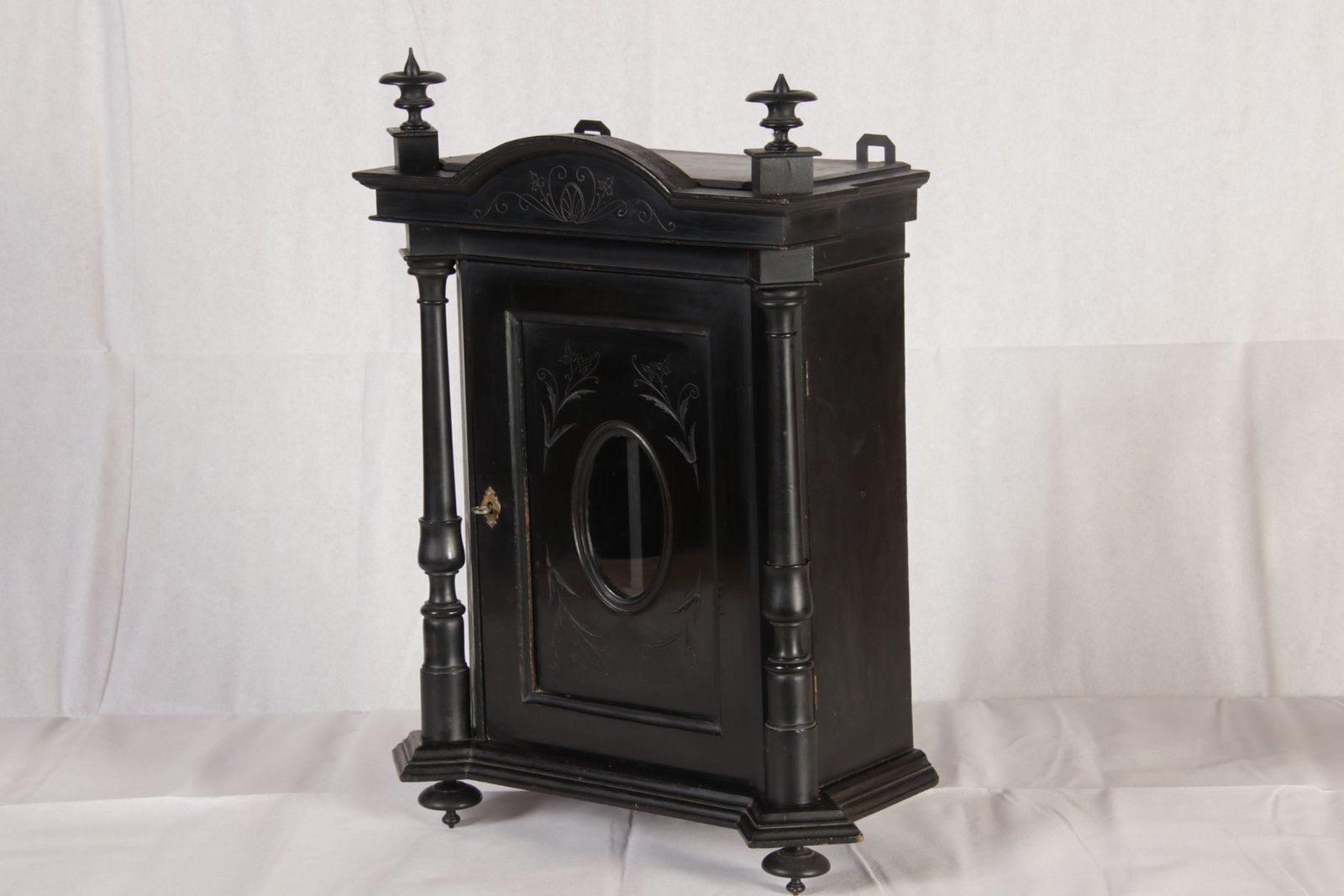photo vintage Antique Art Nouveau Wall Cabinet, 1900s