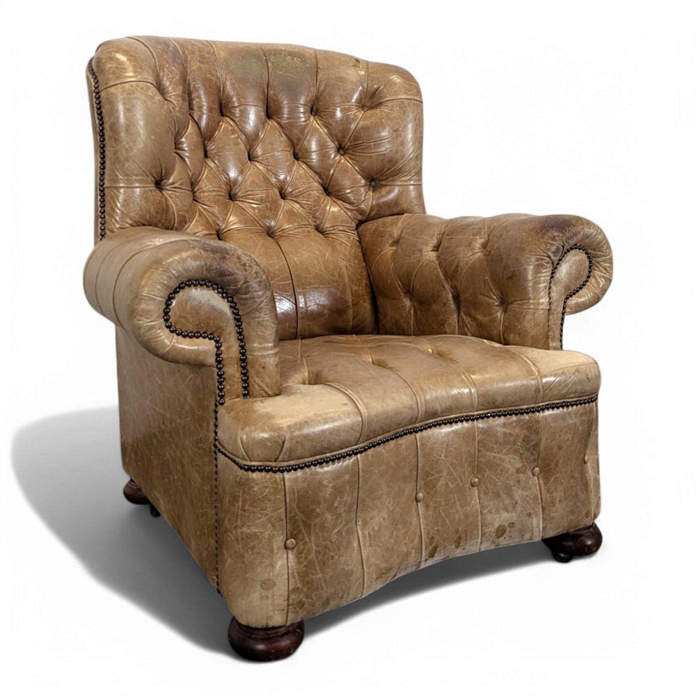 Windsor Club Chair In Leather