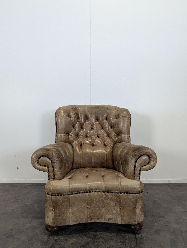 Windsor Club Chair In Leather photo furniture