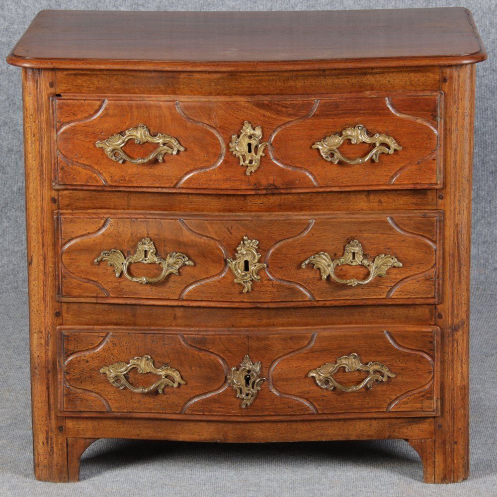 Small Antique Baroque 18th Century Walnut Dresser photo 1529.0