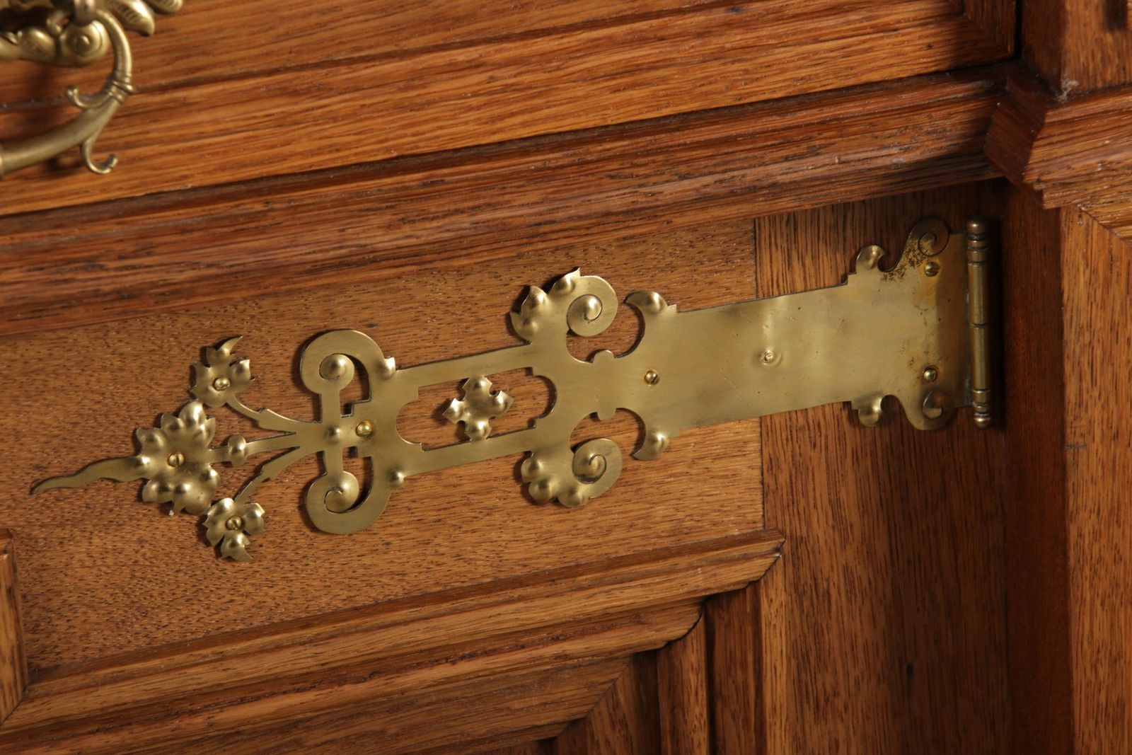 photo vintage Antique Art Nouveau Buffet, 1900