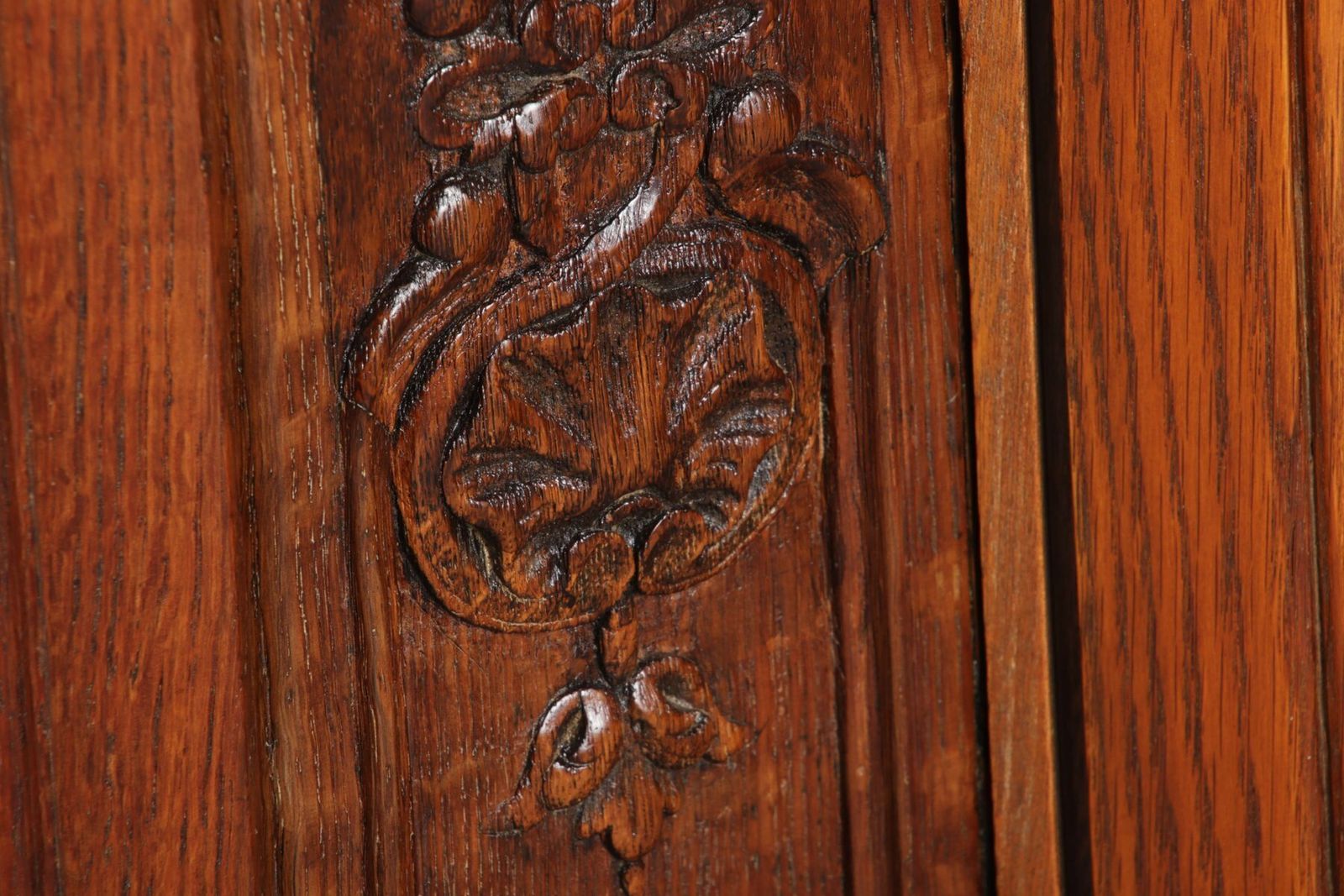 photo buy Antique Baroque Oak 3 Door Display Case With Carvings, Aachen Lüttich, 19th Century
