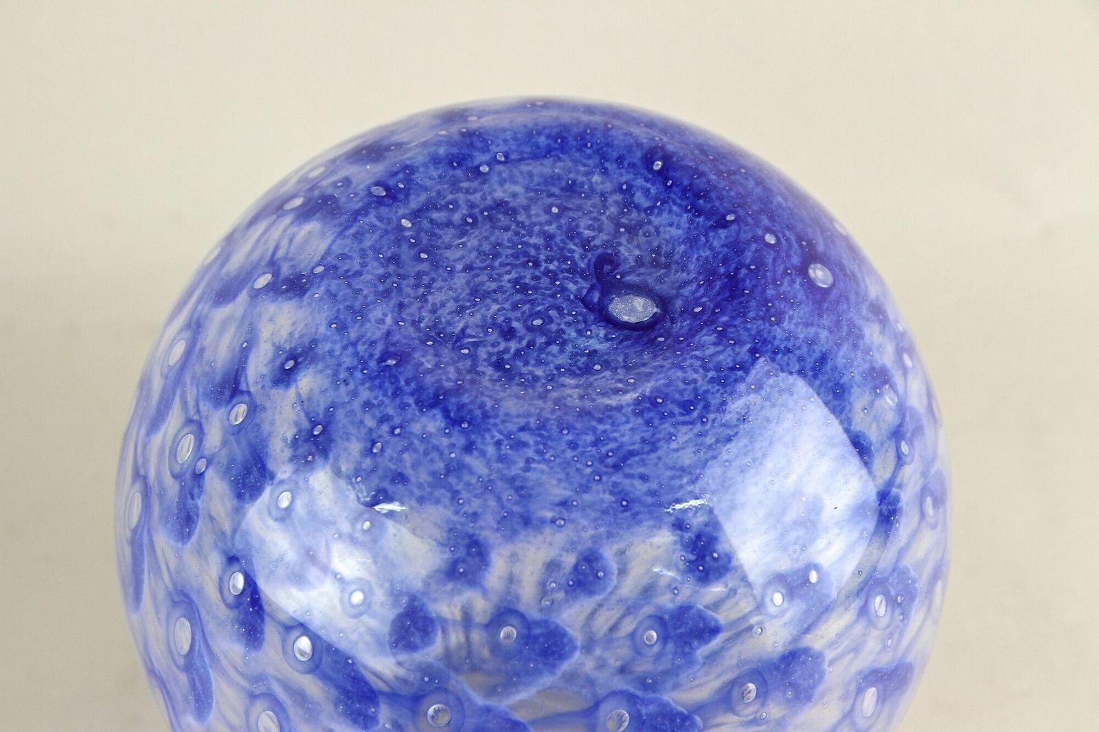 photo vintage 20th Century Blue Murano Glass Ball Vase, Mid Century Modern, Italy Ca. 1970