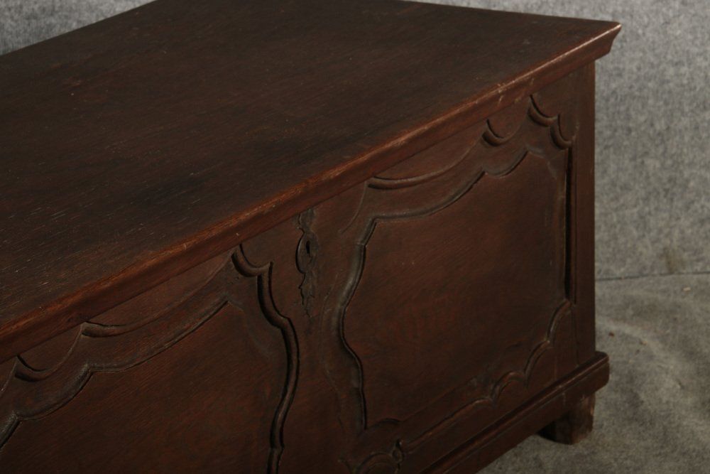 photo vinterior Antique Rococo Baroque Chest In Oak, 1770