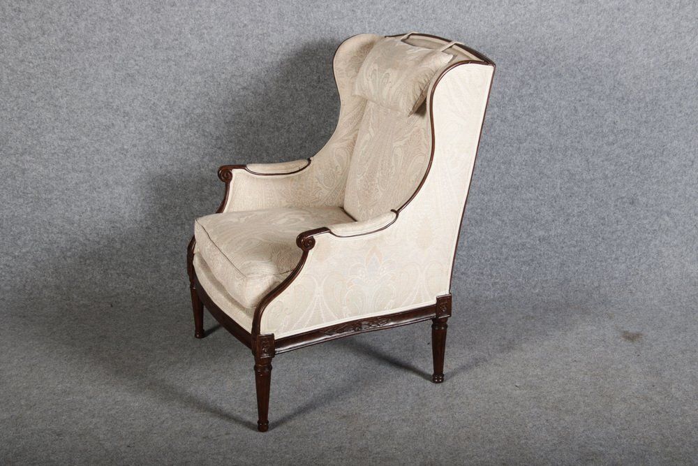 photo vinterior Antique Louis XVI Armchair In Walnut, 1780
