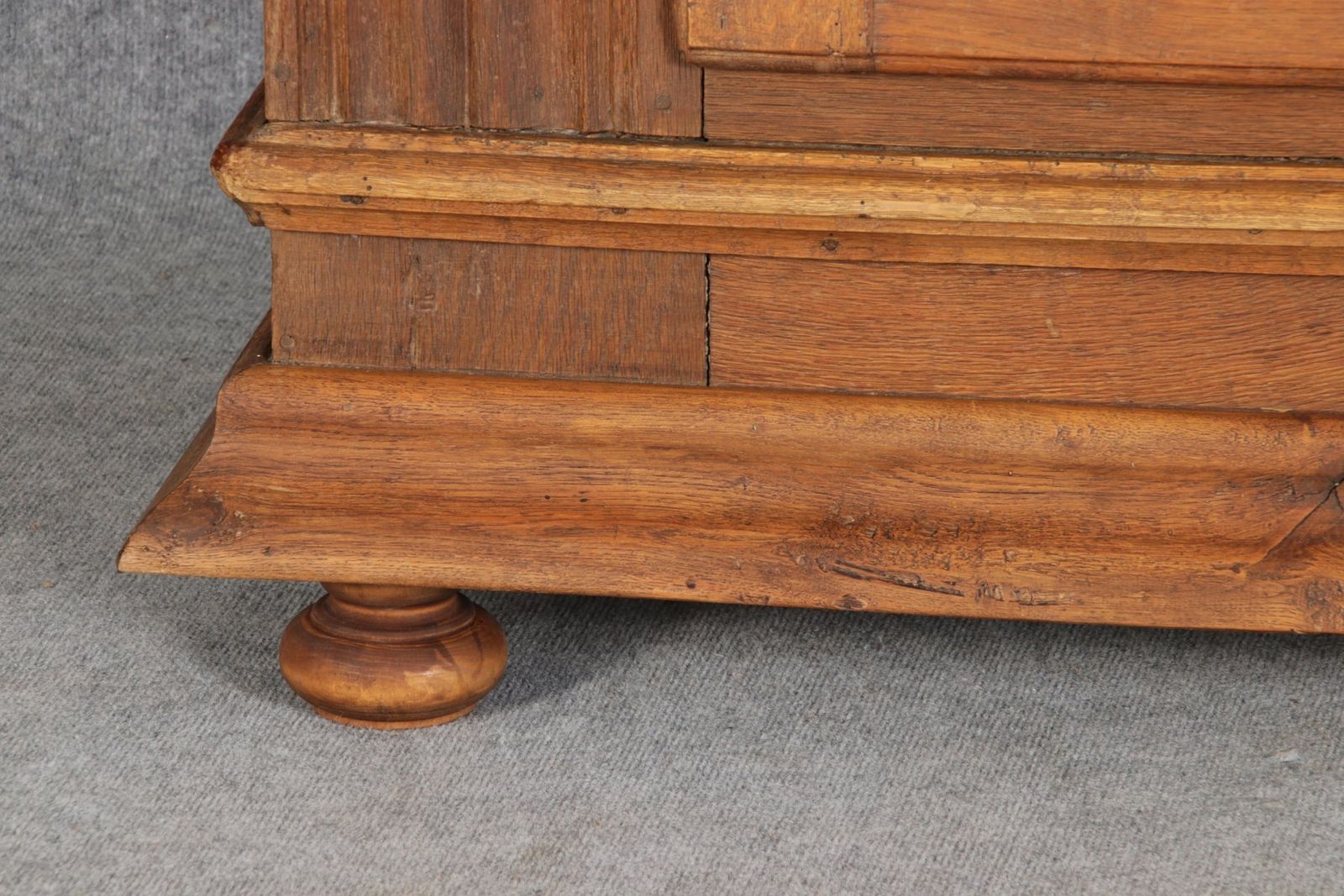 Antique Baroque Cabinet In Oak, 1770 photo vinterior