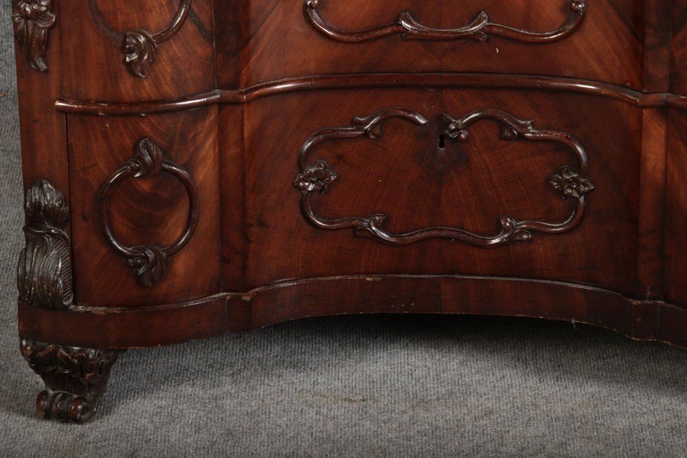 photo furniture Narrow Chest Of Drawers In Mahogany With Cast Iron Candlesticks And Mirror, 1860s