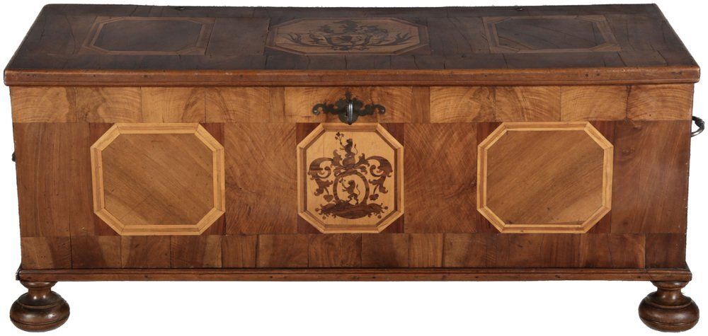 Antqiue Baroque Chest In Walnut, 1750