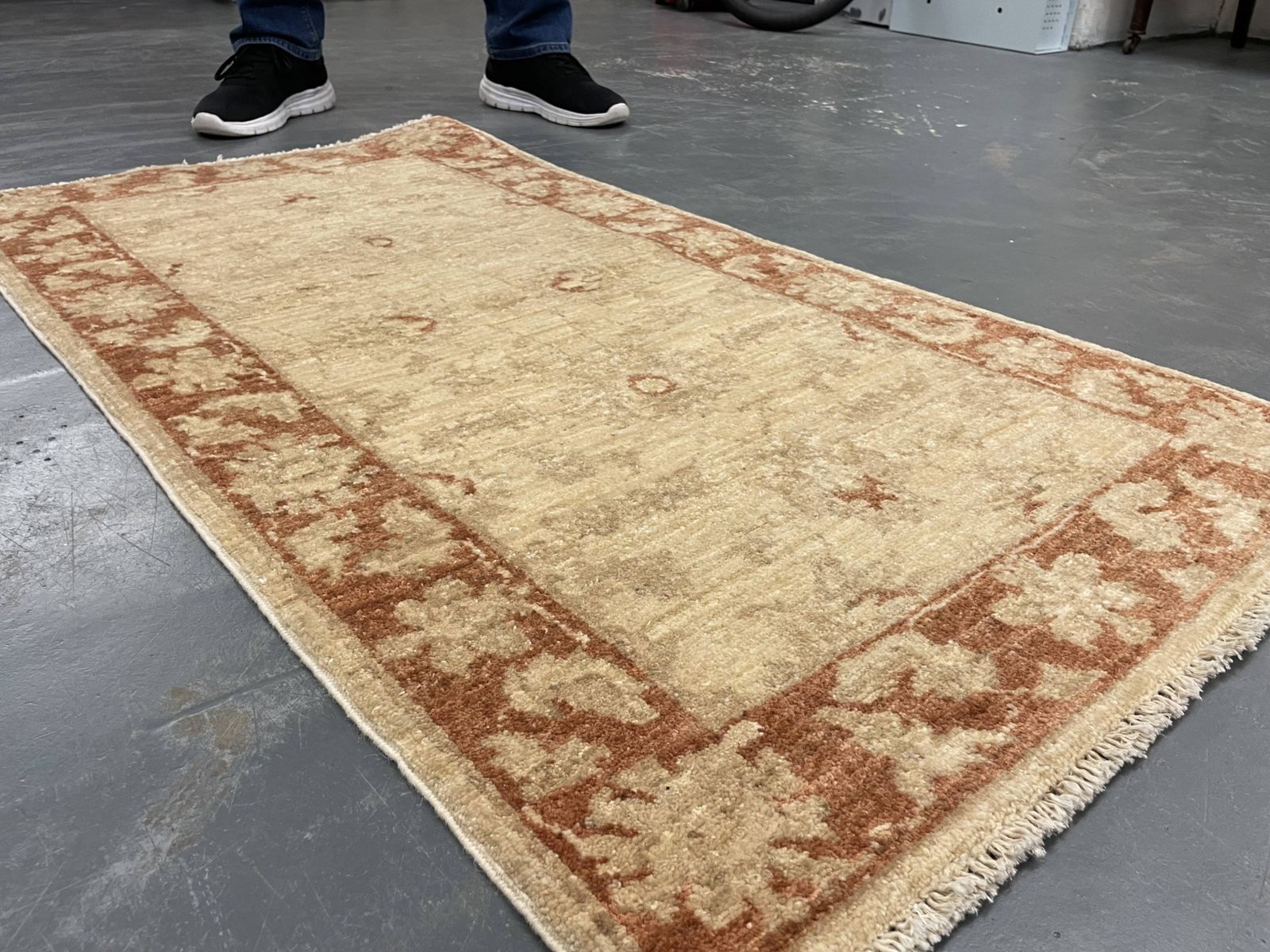 photo vinterior Small Beige Wool Rug, Floral Oriental Carpet 118x65cm Neutral Home Decor
