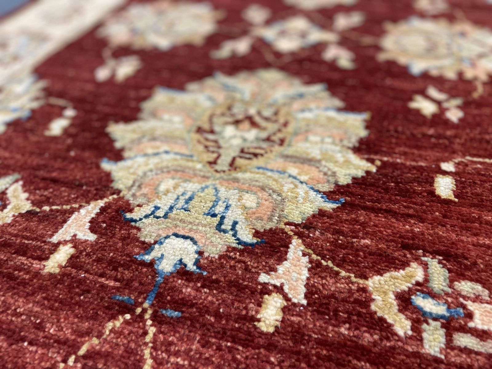 photo furniture Red Gold Wool Rug, Handmade Floral Oriental Carpet 121x77cm Bedroom Decor