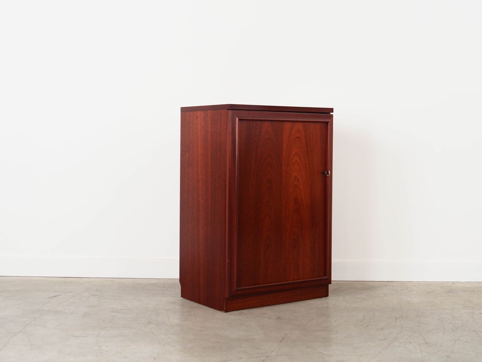 Mahogany Cabinet, Danish Design, 1980s, Production: Denmark photo 599.0