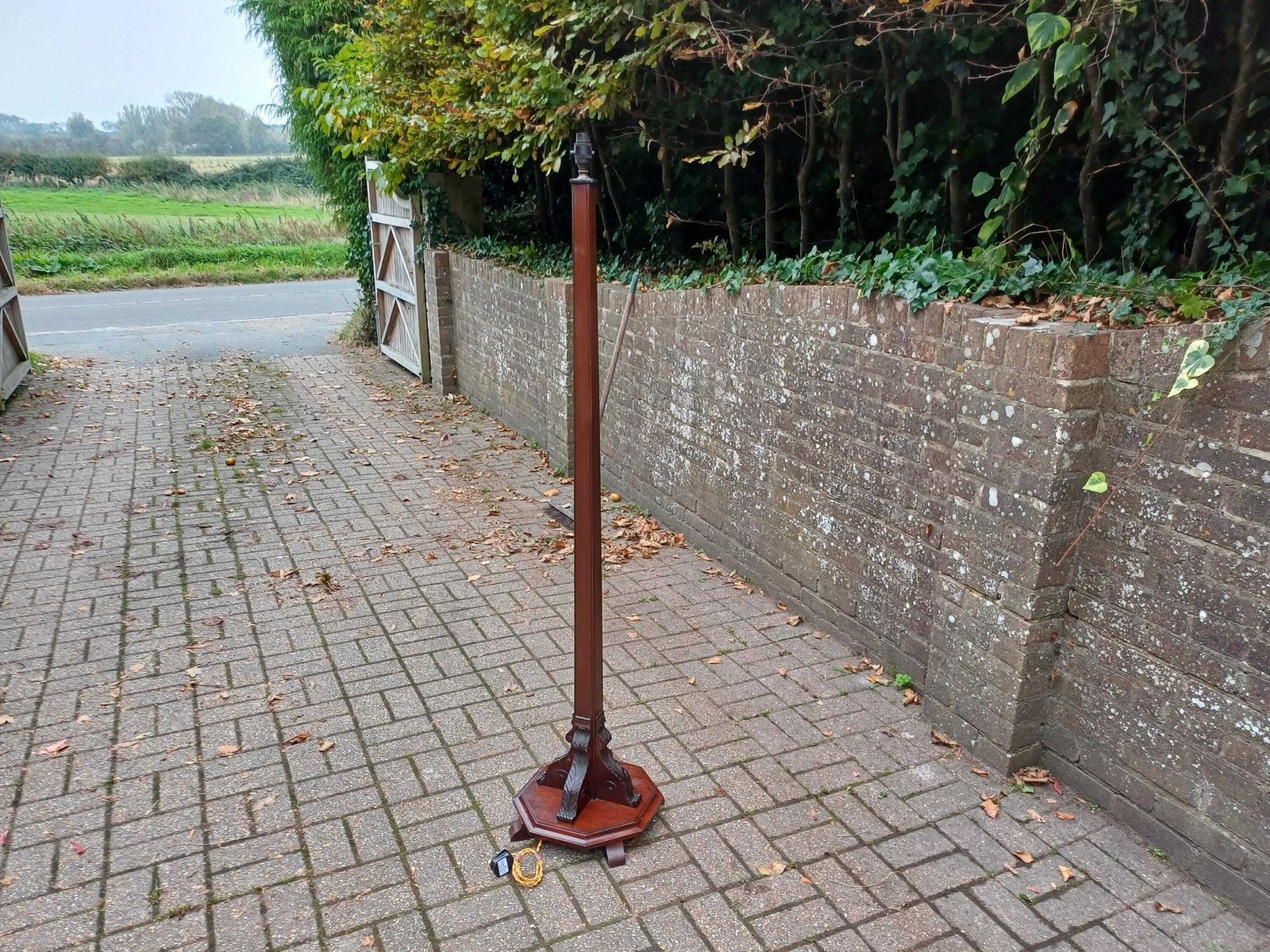 Antique Mahogany Floor Lamp Base, Hand Carved Vintage Standard Lamp, Rewired Vintage Lighting, Art Deco Style Pat Tested Free Hand Delivery photo vinterior