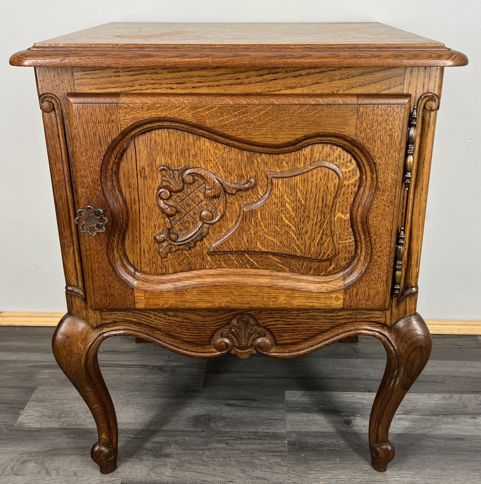 Pair Of Bedside Tables Vintage French Louis  XVI Oak Carved Cabinets Lot 4440 photo 399.0